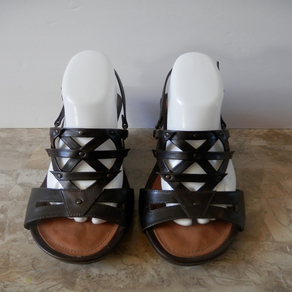Nurture Wedge All Leather Sandals - Picture 2 of 8
